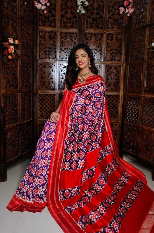 Exclusive Double Ikkat Silk Full Designer Saree IKTOTW15KNSS