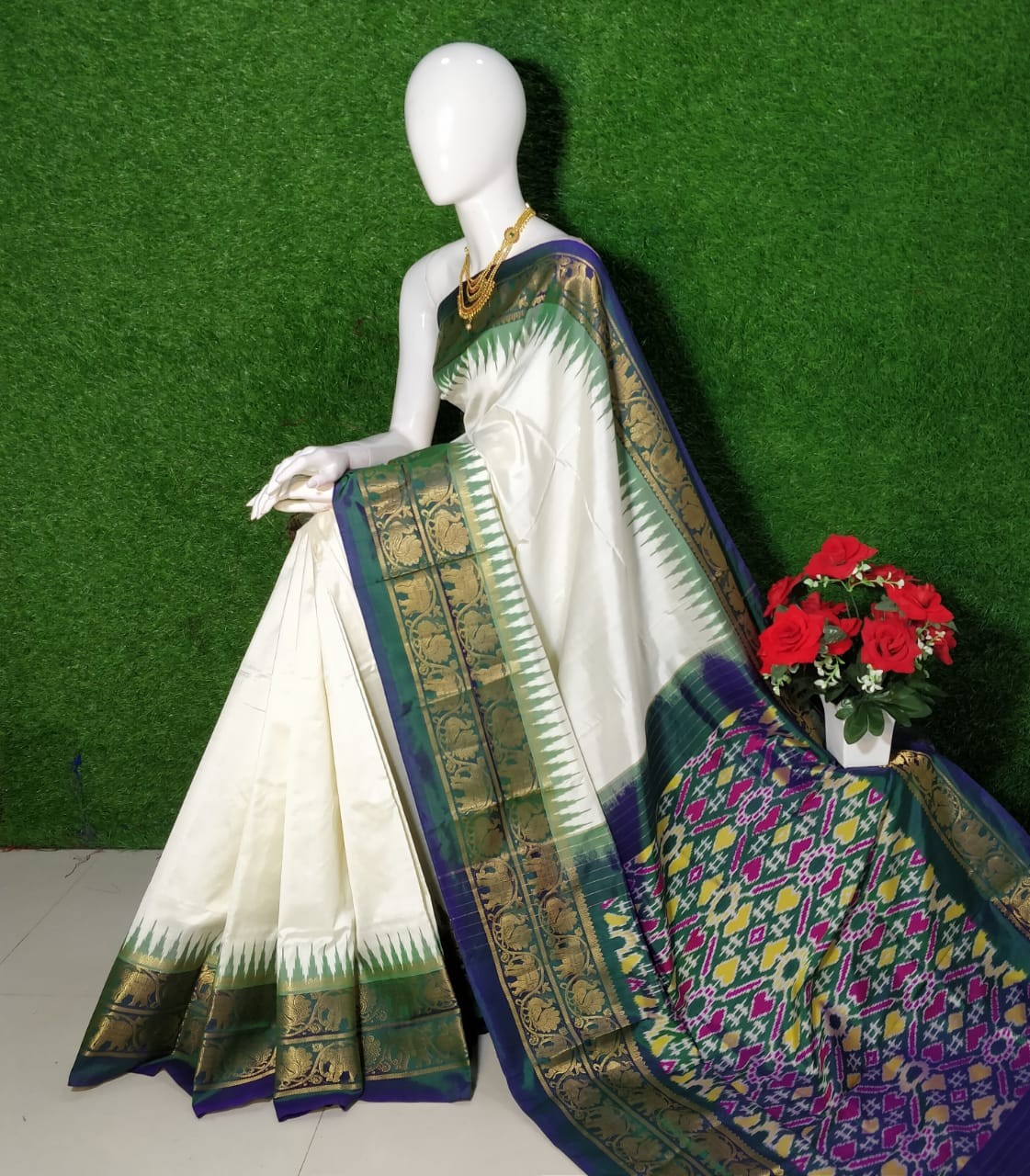 Bridal Half Sarees | New Collection Pochampally Ikkat Pattu Lehengas -  YouTube
