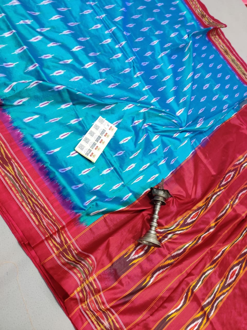 Border Designer Pochampally Ikkat Silk Saree With  Vibrant Color Combination IKTUBKNCWSS